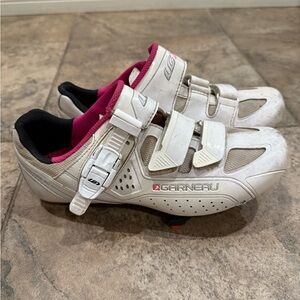 Louis Garneau Cristal Cycling Shoe Women’s 7 (EU 38)